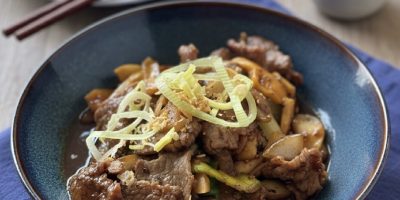 16. Pad Prik Thai Dum - Paistettu mustapippuri (M, V, S_O) _ ผัดพริกไทยดำ